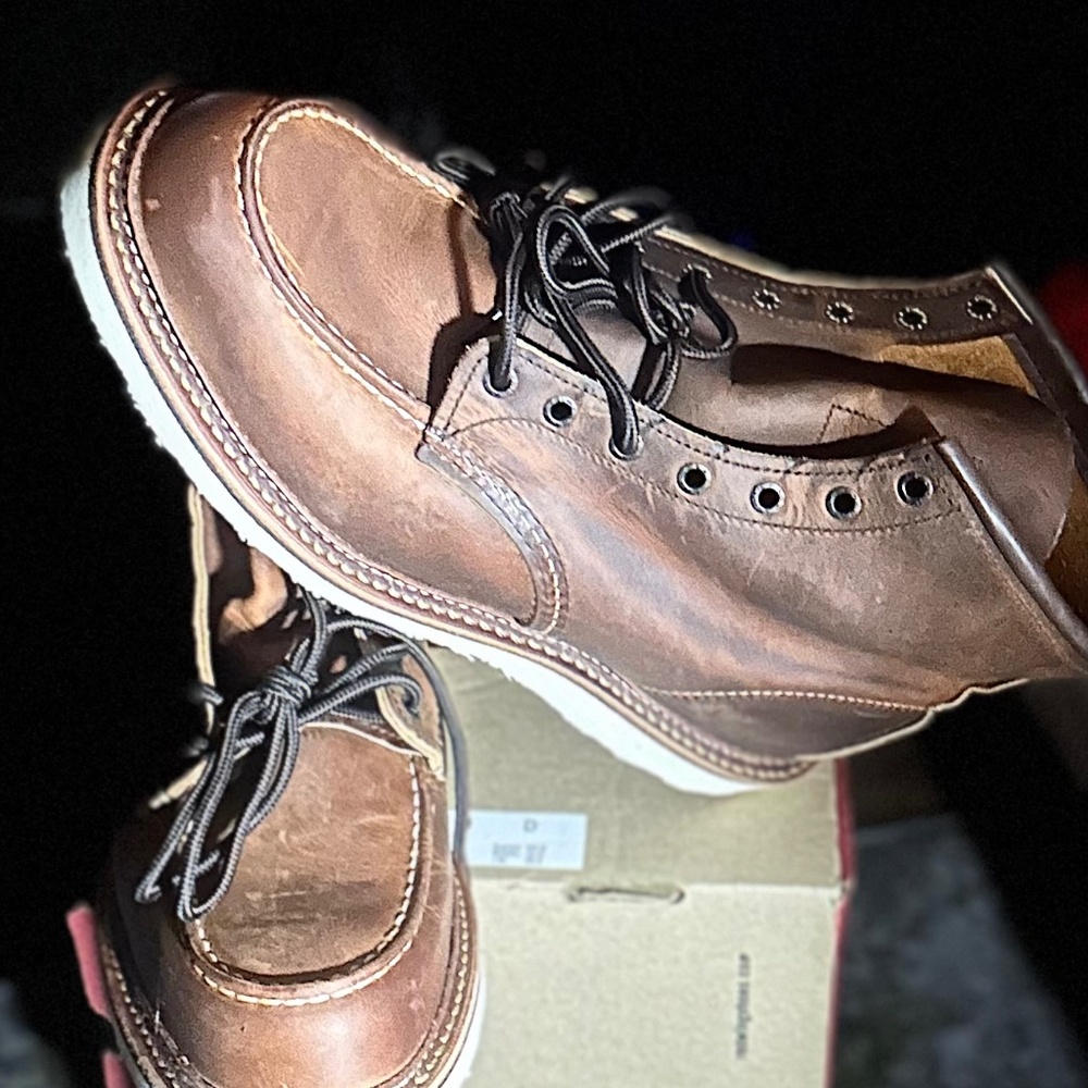 Copper rough&tough 1907 Moctoe boots. New with box red wing